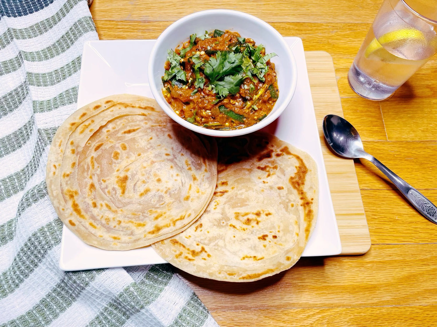 Okra Masala with Indian flat bread